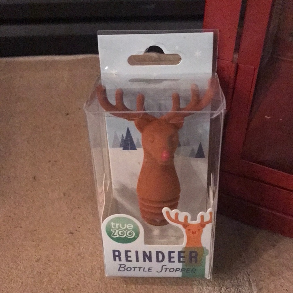 Reindeer bottle stopper